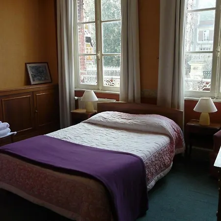 Hotel Henri IV Saint-Valery-en-Caux Kamer foto